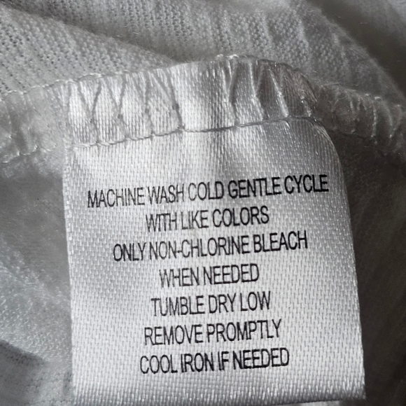 Charter Club women's bright white /brown floral  embroidered v-neck top size  20 - Picture 9 of 9